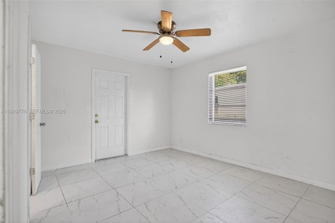 Villa ou maison à vendre à Fort Lauderdale, Floride: 4 chambres, 134.06 m2 № 1988968 - photo 12