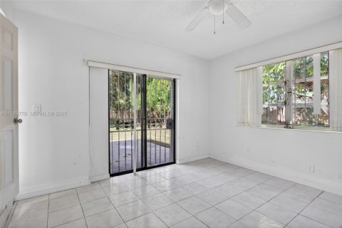 Villa ou maison à vendre à Fort Lauderdale, Floride: 4 chambres, 134.06 m2 № 1988968 - photo 9