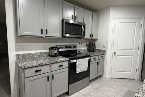 House in Alachua, Florida 4 bedrooms, 164.25 sq.m. № 2205157 - photo 4