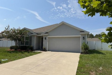 House in Alachua, Florida 4 bedrooms, 164.25 sq.m. № 2205157