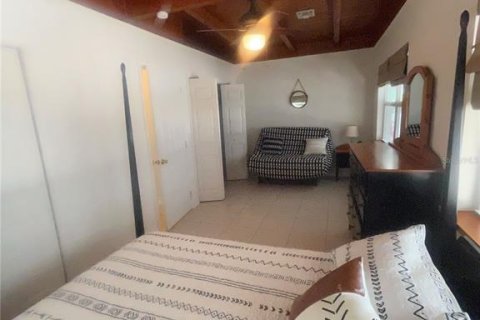 Villa ou maison à louer à Englewood, Floride: 2 chambres, 147.16 m2 № 2155254 - photo 10