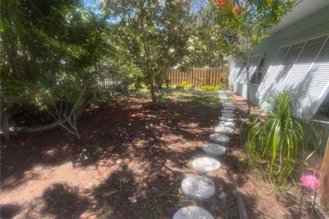 Villa ou maison à louer à Englewood, Floride: 2 chambres, 147.16 m2 № 2155254 - photo 12