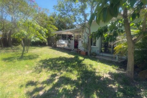 Villa ou maison à louer à Englewood, Floride: 2 chambres, 147.16 m2 № 2155254 - photo 18