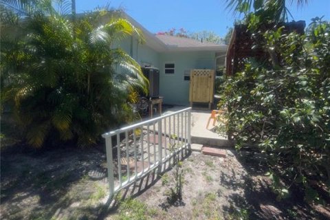 Villa ou maison à louer à Englewood, Floride: 2 chambres, 147.16 m2 № 2155254 - photo 16