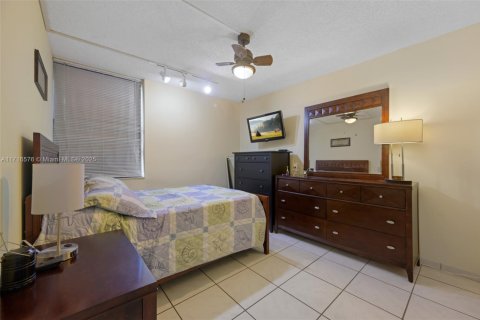 Купить кондоминиум в Авентура, Флорида 3 спальни, 128.21м2, № 2088811 - фото 14