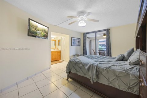 Купить кондоминиум в Авентура, Флорида 3 спальни, 128.21м2, № 2088811 - фото 17