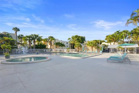 Купить кондоминиум в Авентура, Флорида 3 спальни, 128.21м2, № 2088811 - фото 25