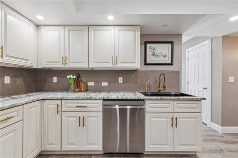 Casa en venta en Daytona Beach, Florida, 5 dormitorios, 327.29 m2 № 2199417 - foto 10
