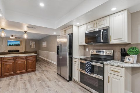 Casa en venta en Daytona Beach, Florida, 5 dormitorios, 327.29 m2 № 2199417 - foto 11