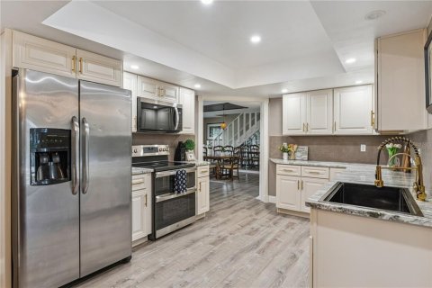 Casa en venta en Daytona Beach, Florida, 5 dormitorios, 327.29 m2 № 2199417 - foto 9