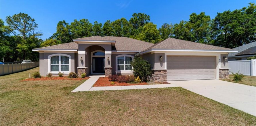 House in Ocala, Florida 4 bedrooms, 216.09 sq.m. № 1603271