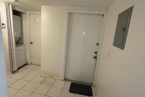 Купить кондоминиум в Майами, Флорида 3 спальни, 104.52м2, № 1935170 - фото 10