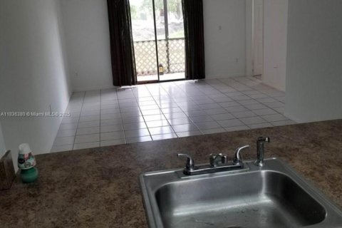 Купить кондоминиум в Майами, Флорида 3 спальни, 104.52м2, № 1935170 - фото 3