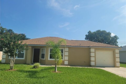 Casa en alquiler en Palm Coast, Florida, 4 dormitorios, 154.59 m2 № 1900900 - foto 1