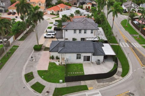Villa ou maison à vendre à Miami, Floride: 3 chambres, 147.62 m2 № 1814538 - photo 7