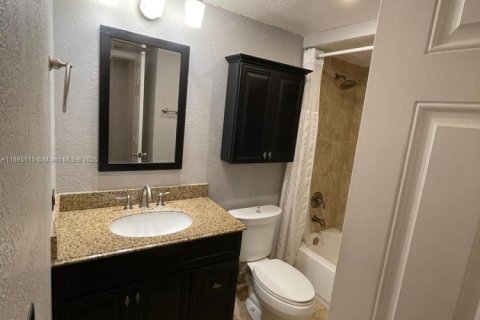 Снять в аренду квартиру в Дорал, Флорида 1 спальня, 65.96м2, № 1954668 - фото 10