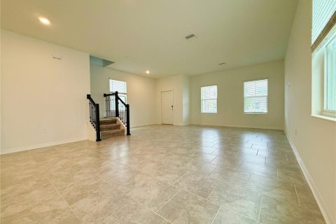 House in Apopka, Florida 4 bedrooms, 188.59 sq.m. № 2267150 - photo 7