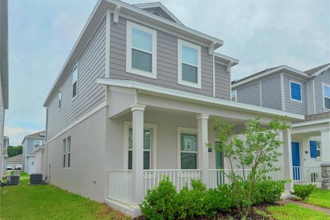 House in Apopka, Florida 4 bedrooms, 188.59 sq.m. № 2267150 - photo 2