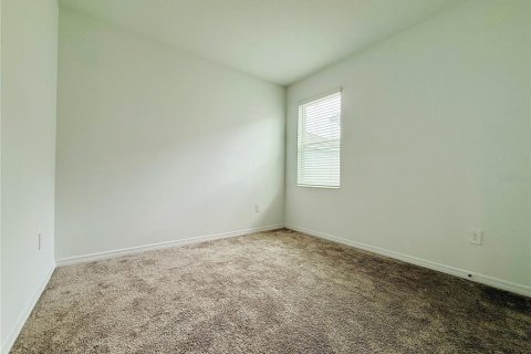 House in Apopka, Florida 4 bedrooms, 188.59 sq.m. № 2267150 - photo 16