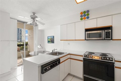 Купить кондоминиум в Авентура, Флорида 1 спальня, 100.61м2, № 2048513 - фото 9
