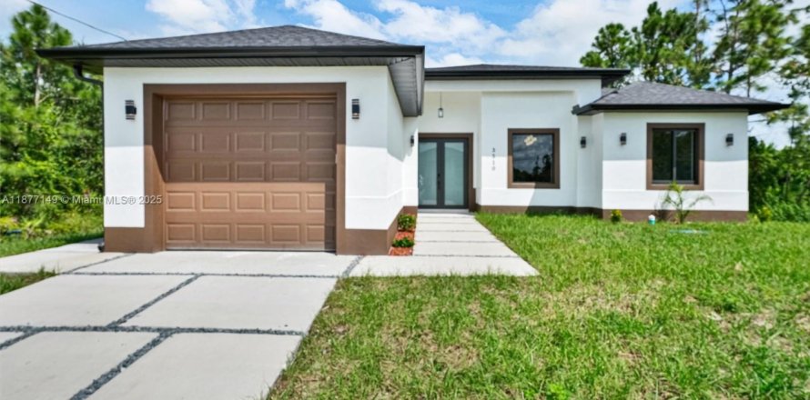 Villa ou maison à Lehigh Acres, Floride 3 chambres, 165.64 m2 № 1983193