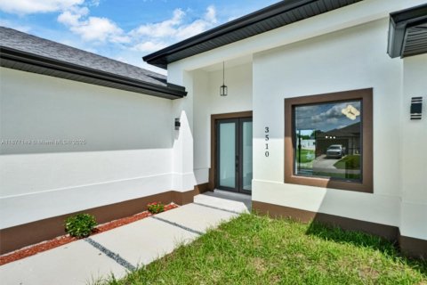 Villa ou maison à vendre à Lehigh Acres, Floride: 3 chambres, 165.64 m2 № 1983193 - photo 6