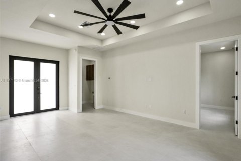 Villa ou maison à vendre à Lehigh Acres, Floride: 3 chambres, 165.64 m2 № 1983193 - photo 11