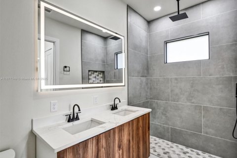 Villa ou maison à vendre à Lehigh Acres, Floride: 3 chambres, 165.64 m2 № 1983193 - photo 25