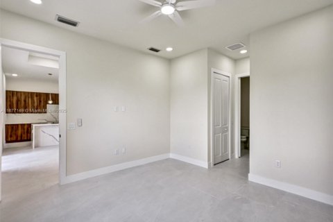 Villa ou maison à vendre à Lehigh Acres, Floride: 3 chambres, 165.64 m2 № 1983193 - photo 21