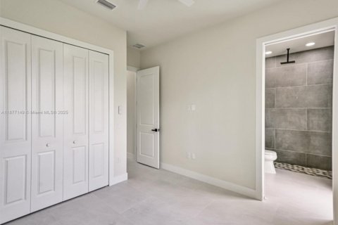 Villa ou maison à vendre à Lehigh Acres, Floride: 3 chambres, 165.64 m2 № 1983193 - photo 18