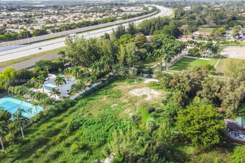 Terreno en venta en Miramar, Florida № 1981863 - foto 2