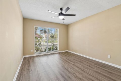 Villa ou maison à vendre à Tampa, Floride: 3 chambres, 115.57 m2 № 2290492 - photo 25