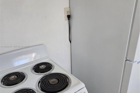 Apartment in Hollywood, Florida 1 bedroom, 98.57 sq.m. № 1996295 - photo 4