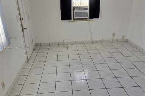 Apartment in Hollywood, Florida 1 bedroom, 98.57 sq.m. № 1996295