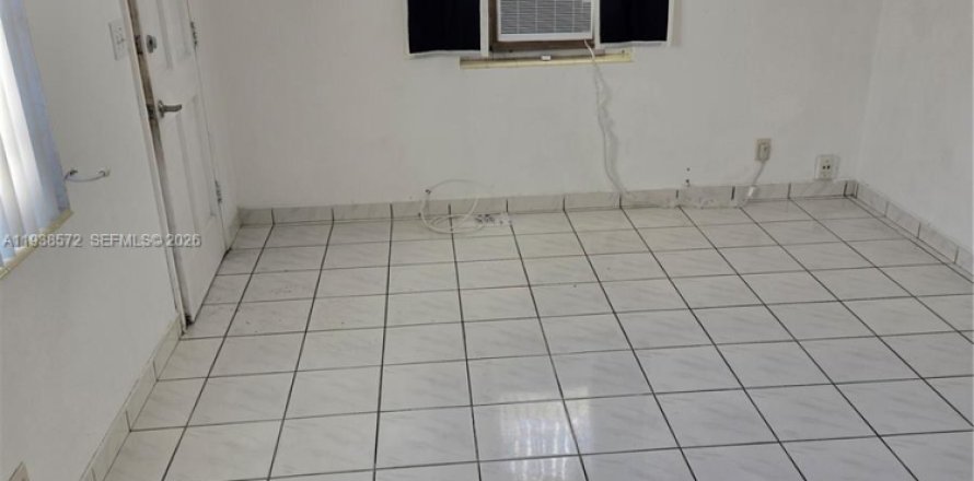 Apartment in Hollywood, Florida 1 bedroom, 98.57 sq.m. № 1996295