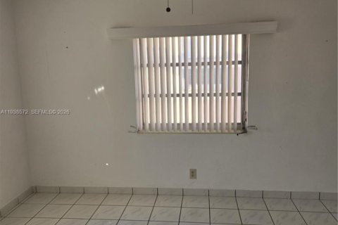 Apartment in Hollywood, Florida 1 bedroom, 98.57 sq.m. № 1996295 - photo 2