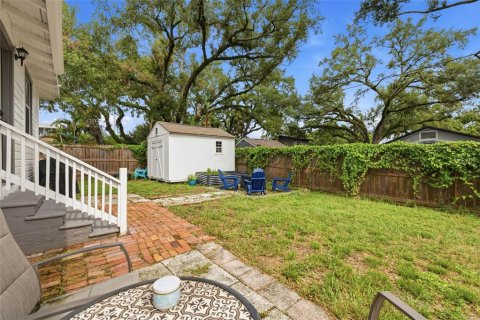 House in Tampa, Florida 2 bedrooms, 132.01 sq.m. № 2275772 - photo 26