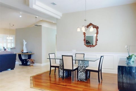 House in New Smyrna Beach, Florida 4 bedrooms, 215.72 sq.m. № 1613126 - photo 7