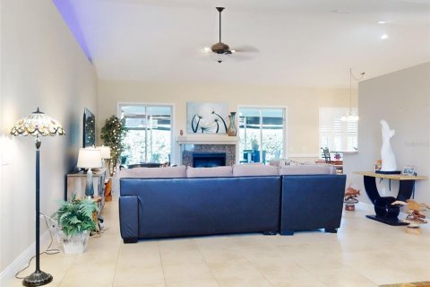 House in New Smyrna Beach, Florida 4 bedrooms, 215.72 sq.m. № 1613126 - photo 15