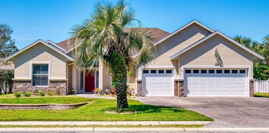House in New Smyrna Beach, Florida 4 bedrooms, 215.72 sq.m. № 1613126