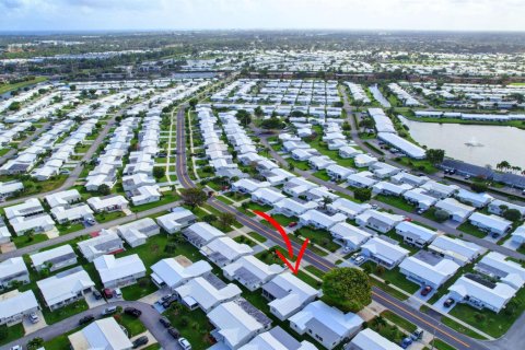 House in Boynton Beach, Florida 2 bedrooms, 122.82 sq.m. № 2173822 - photo 9