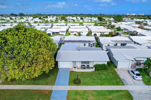 House in Boynton Beach, Florida 2 bedrooms, 122.82 sq.m. № 2173822 - photo 2