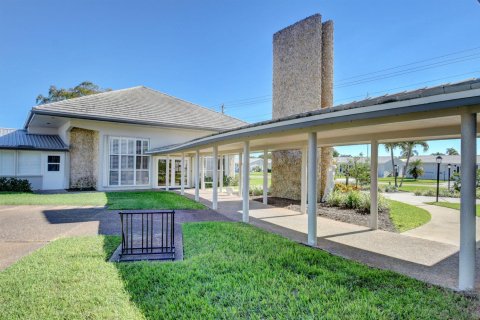 House in Boynton Beach, Florida 2 bedrooms, 122.82 sq.m. № 2173822 - photo 17