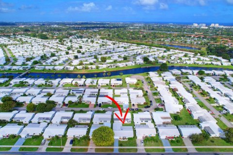 House in Boynton Beach, Florida 2 bedrooms, 122.82 sq.m. № 2173822 - photo 4