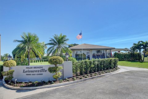 House in Boynton Beach, Florida 2 bedrooms, 122.82 sq.m. № 2173822 - photo 16