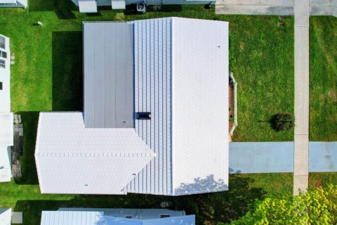 House in Boynton Beach, Florida 2 bedrooms, 122.82 sq.m. № 2173822 - photo 11