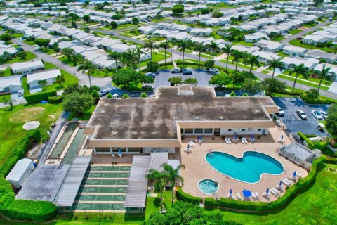 House in Boynton Beach, Florida 2 bedrooms, 122.82 sq.m. № 2173822 - photo 25
