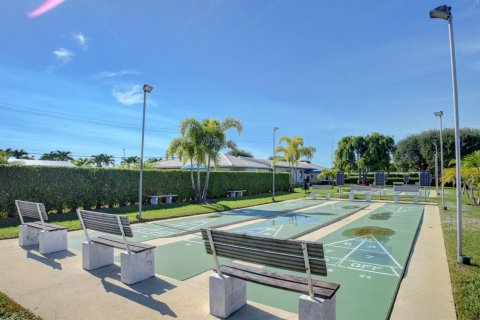House in Boynton Beach, Florida 2 bedrooms, 122.82 sq.m. № 2173822 - photo 18