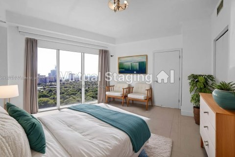 Condo in Miami, Florida, 2 bedrooms  № 1975503 - photo 5
