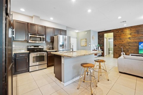 Townhouse in Cooper City, Florida 3 bedrooms, 164.44 sq.m. № 1770416 - photo 9